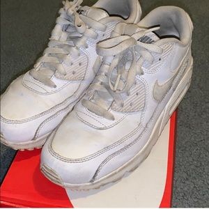 MAKE AN OFFER** NIKE AIR MAX 90LTR gradeschool 6.5